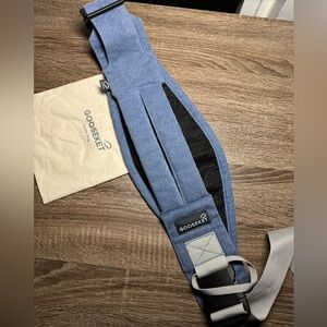 Gooseket toddler sling (Like new!)